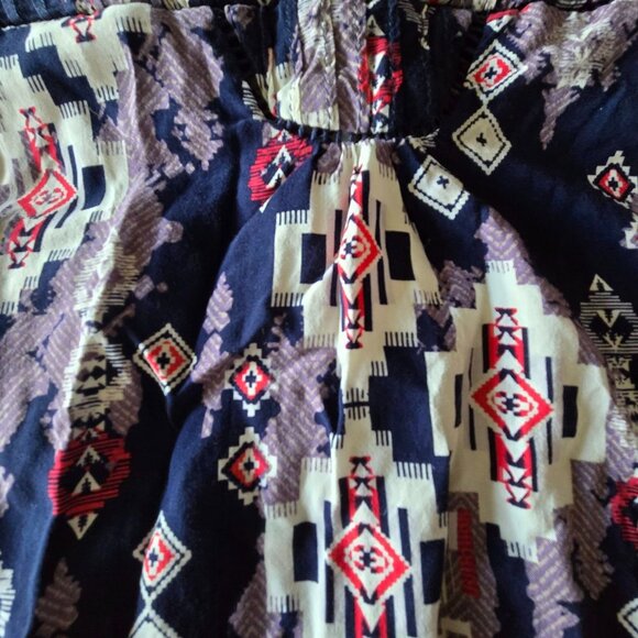 Women's Size Small Petite Blue Native American Styled Print Pull Over V=Neck 3/4 - Picture 3 of 8